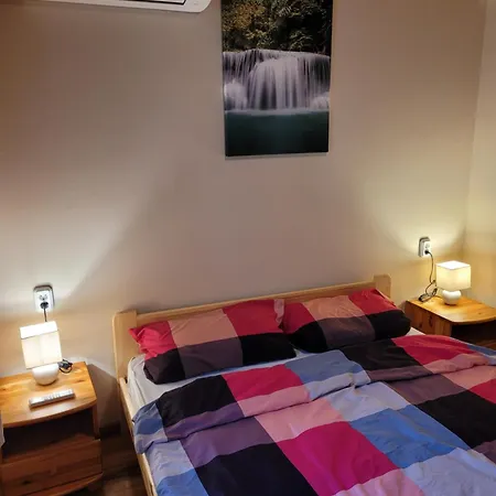 Beni Nyaralo Appartement *
